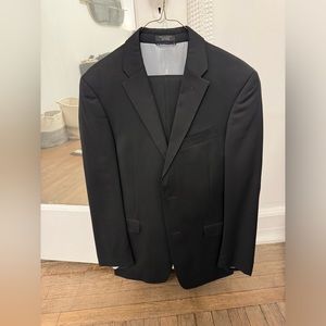 Tommy Hilfiger Suit (36 R x 30 R)